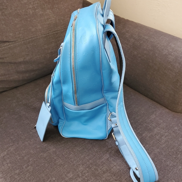 MCM Backpack Resistant Monogram Medium - Picture 3 of 8